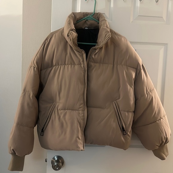SHEIN Jackets & Blazers - Shein Essnce Zip Up Drawstring Hem Puffer Coat. EUC. Color camel. Size Large.